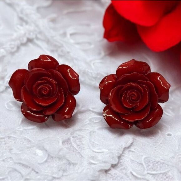 Large Red Rose Earrings Shiny 3D Acrylic Pierced Stud Post Women's Jewelry Gift - Picture 3 of 6